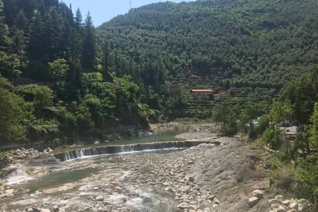 Alloggio U Sportegu Da E Monti A Giaia Badalucco Luaran gambar