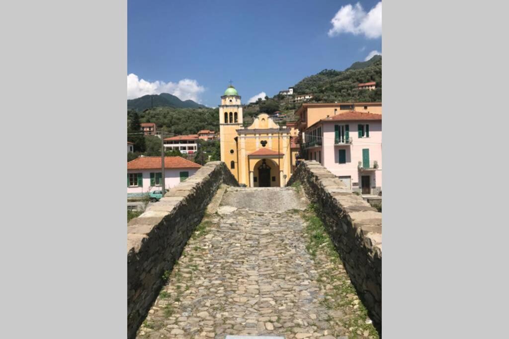 Alloggio U Sportegu Da E Monti A Giaia Badalucco Luaran gambar