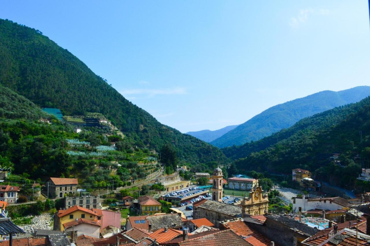 Alloggio U Sportegu Da E Monti A Giaia Badalucco Luaran gambar