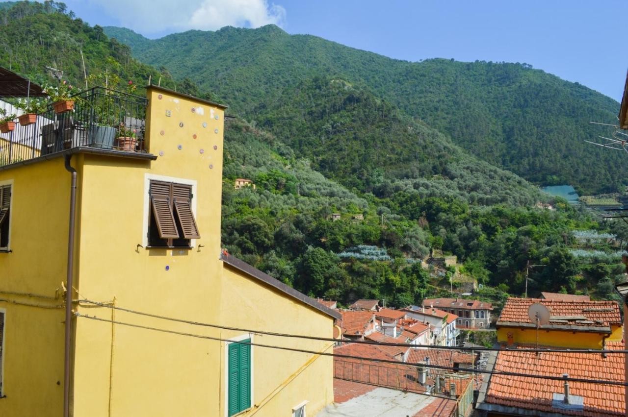 Alloggio U Sportegu Da E Monti A Giaia Badalucco Luaran gambar