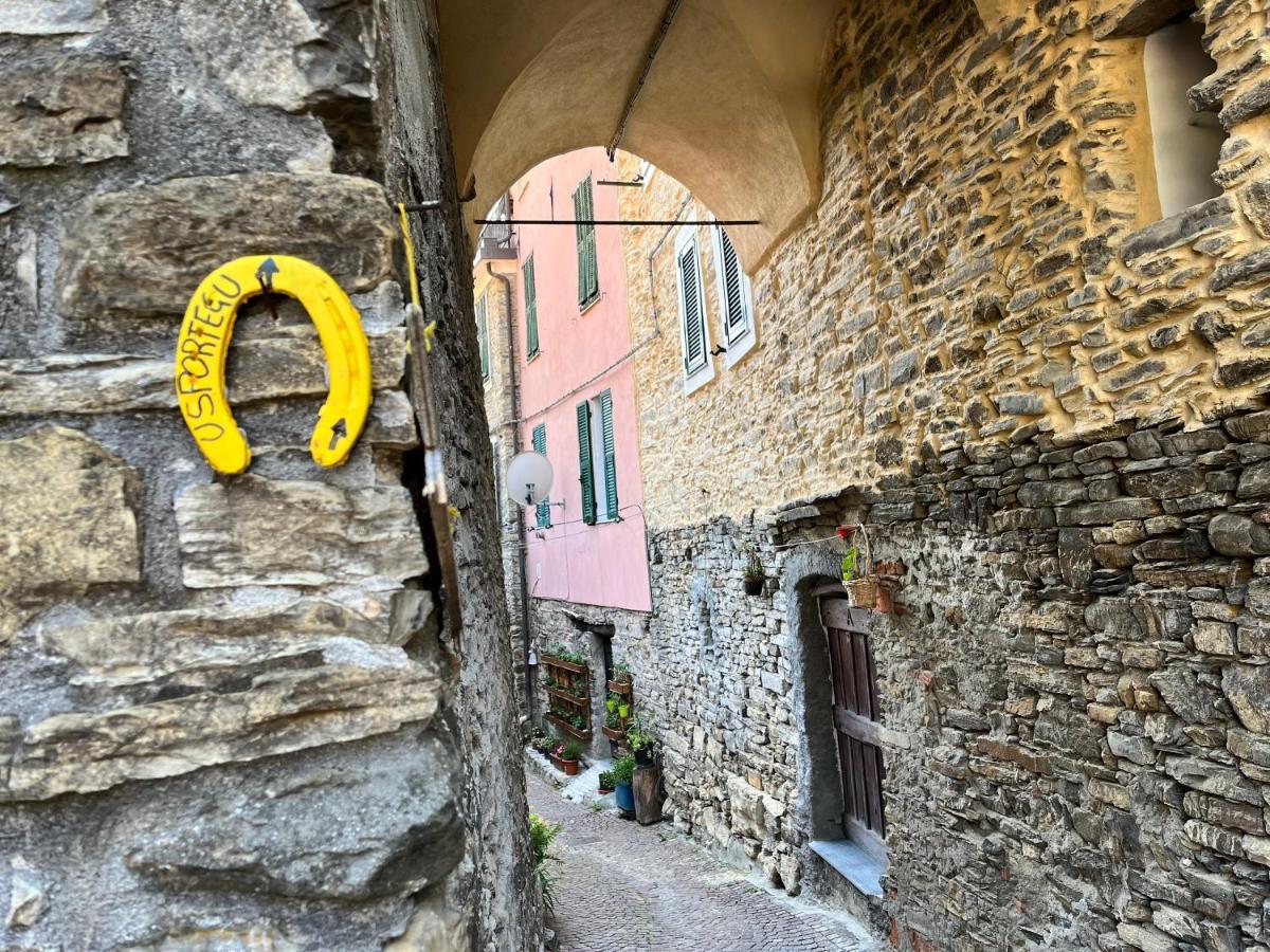 Alloggio U Sportegu Da E Monti A Giaia Badalucco Luaran gambar