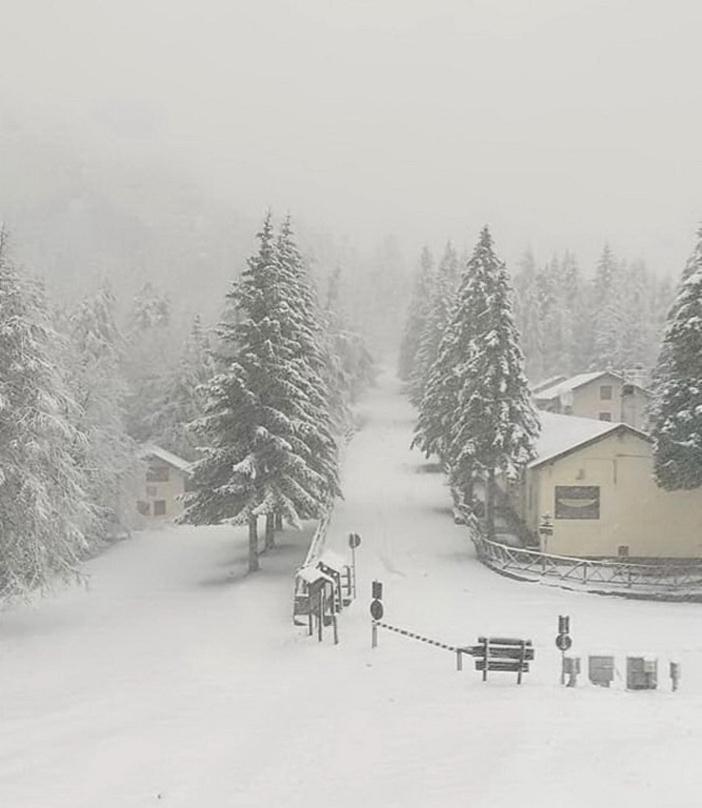 Alloggio U Sportegu Da E Monti A Giaia Villa Badalucco Luaran gambar